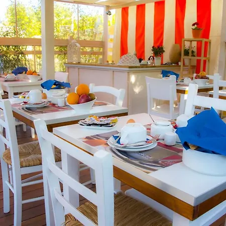 Oda ve Kahvaltı Casa Martini 4*