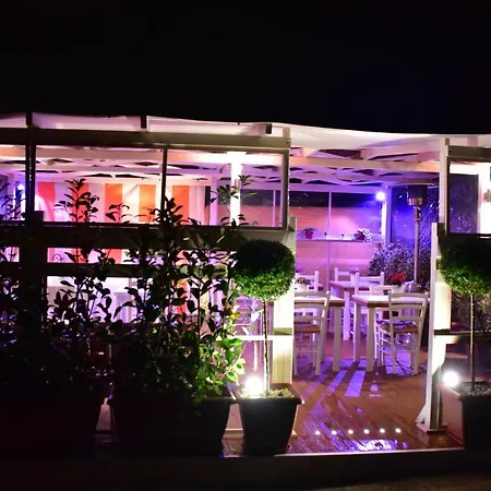 Oda ve Kahvaltı Casa Martini 4*